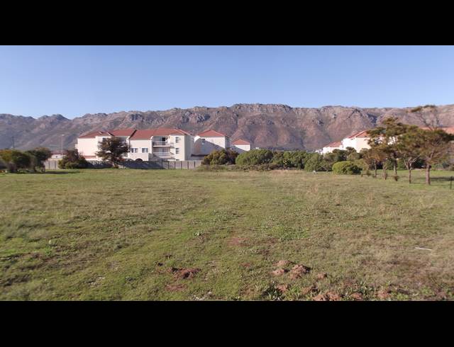 8,524M² VACANT LAND FOR SALE IN WHISPERING PINES